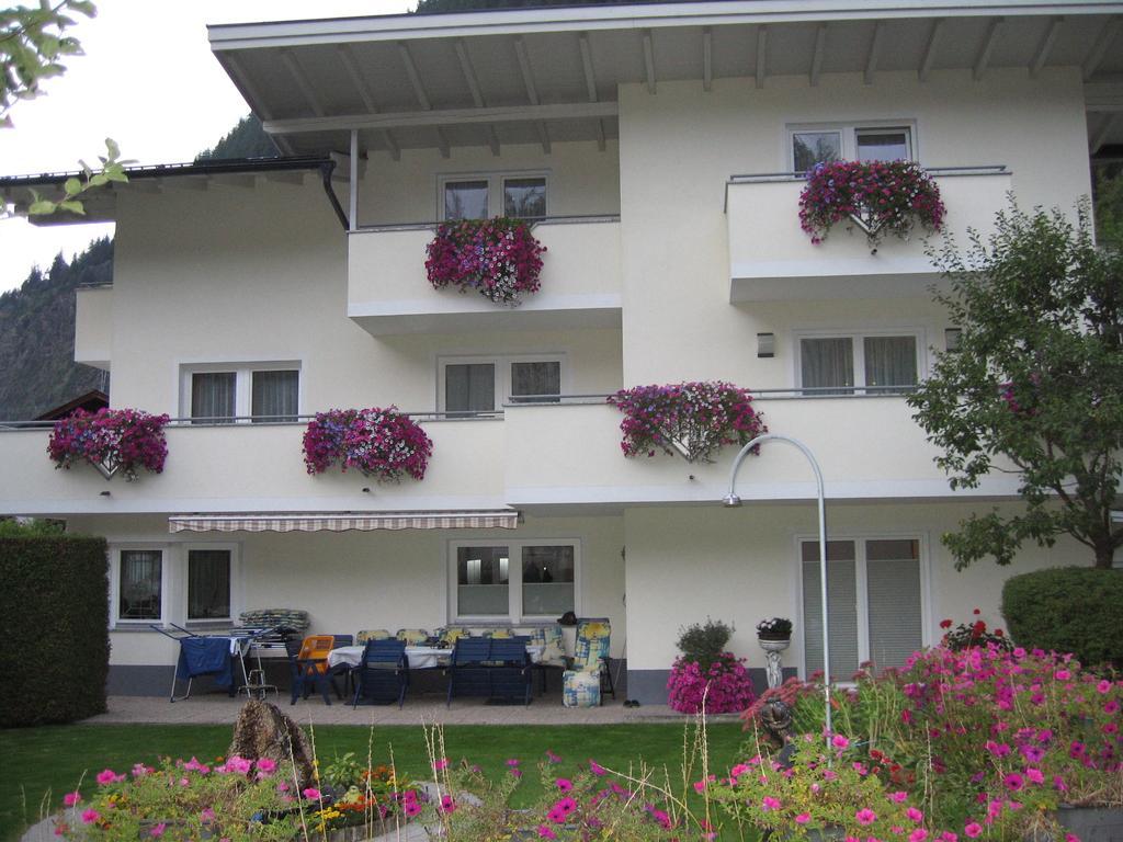 Gaestehaus Mrak Längenfeld Exterior photo