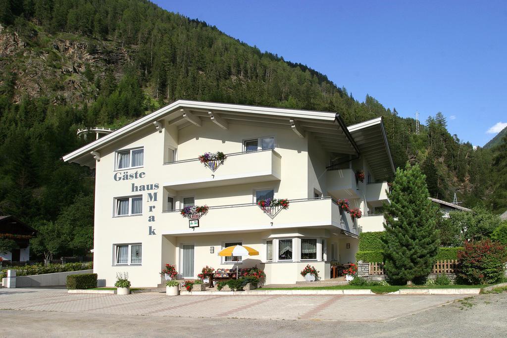 Gaestehaus Mrak Längenfeld Exterior photo